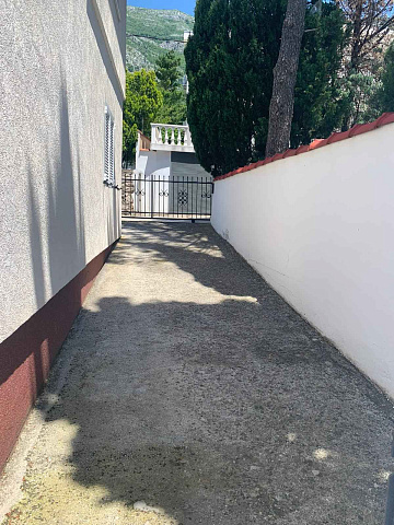 Three-story family house — photo 13